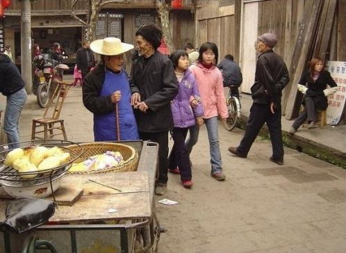 朋友圈下雨的心情说说 抖音上最火的句子(精选18句)